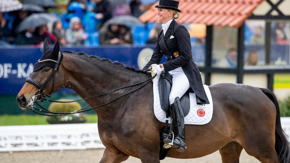 München: Kür-Sieg für Jessica von Bredow-Werndl - sport ...